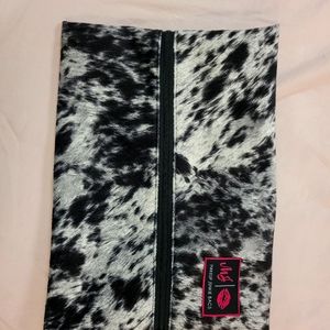 Makeup Junkie make up bag.  Sits flat.